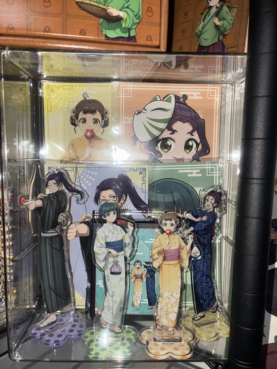 0205sai's tweet photo. もーーーーーー止まらん😂
HUNTER × HUNTERフィギュアから始まり、薬屋のひとりごとアクスタ、、
出して飾ってみては、見え方だの、高さだの、角度がどうだの、余白がどうだと、いじり出したら止まらん😇 https://t.co/eLdiRhIRot