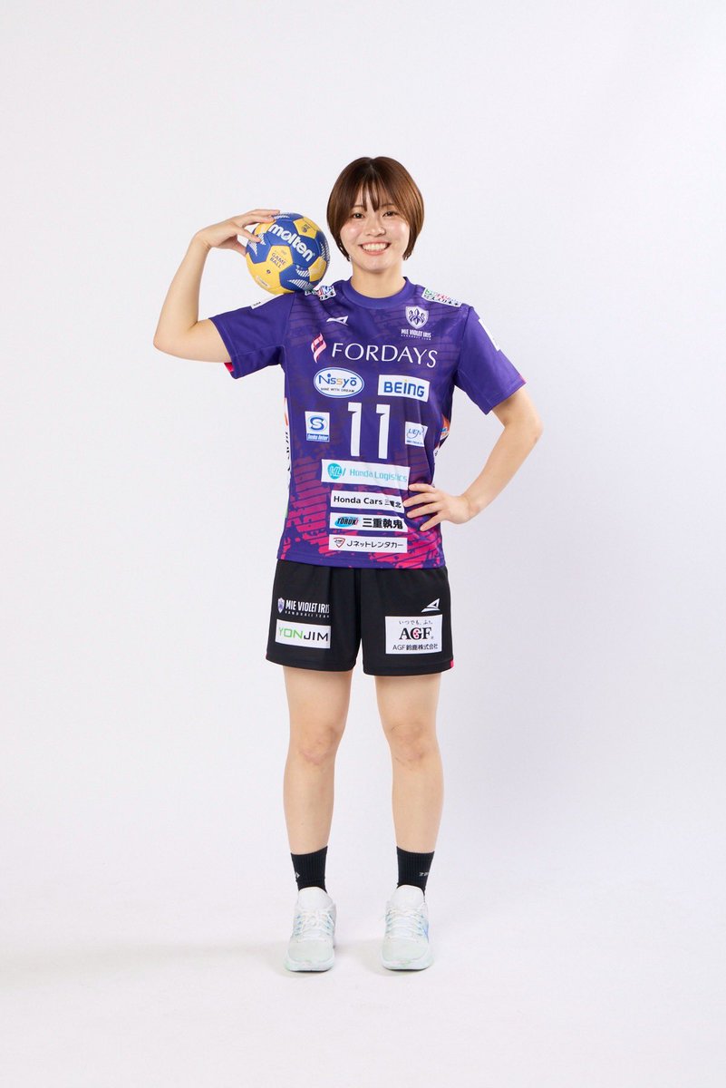 k_ih_o1215's tweet photo. 💜⚜️2026-2027 season
New uniform ⚜️💜
No.11
覚悟と責任、そして確固たる笑顔。
今シーズンもよろしくお願いします!!
#andlit #mvihandball
#ハンドボール #横田希歩 https://t.co/utVizcVwpk