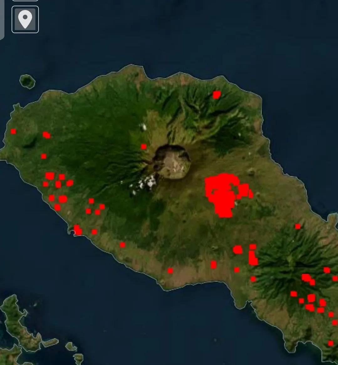 twoyulll's tweet photo. dalam 24 jam terakhir, ada TUJUH GUNUNG yang terbakar. 
yaitu gunung Buthak-Kawi, Arjuno, Bromo, Wilis, Argopuro, dan Tambora https://t.co/iG97DxnCmw