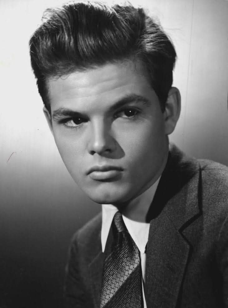 barbaravitali2's tweet photo. Remembering #DickieMoore September 12,1925_September 7,2015 (Age 89) #OliverTwist #BadBoy #SergeantYork https://t.co/rSuEtedQ17