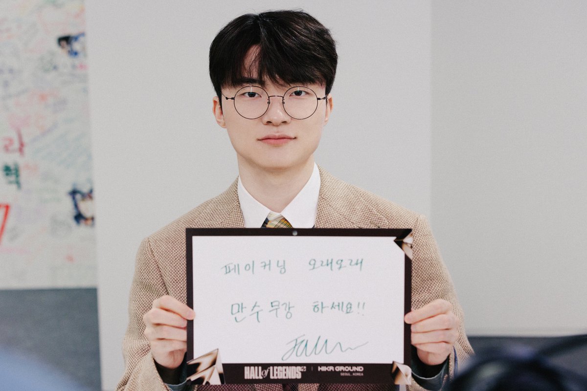 fakerlegacy's tweet photo. Bringing back this legendary throwback to Faker’s historic induction, 'cause why not

https://t.co/geHmba2B4V https://t.co/t5tuOVdL7F