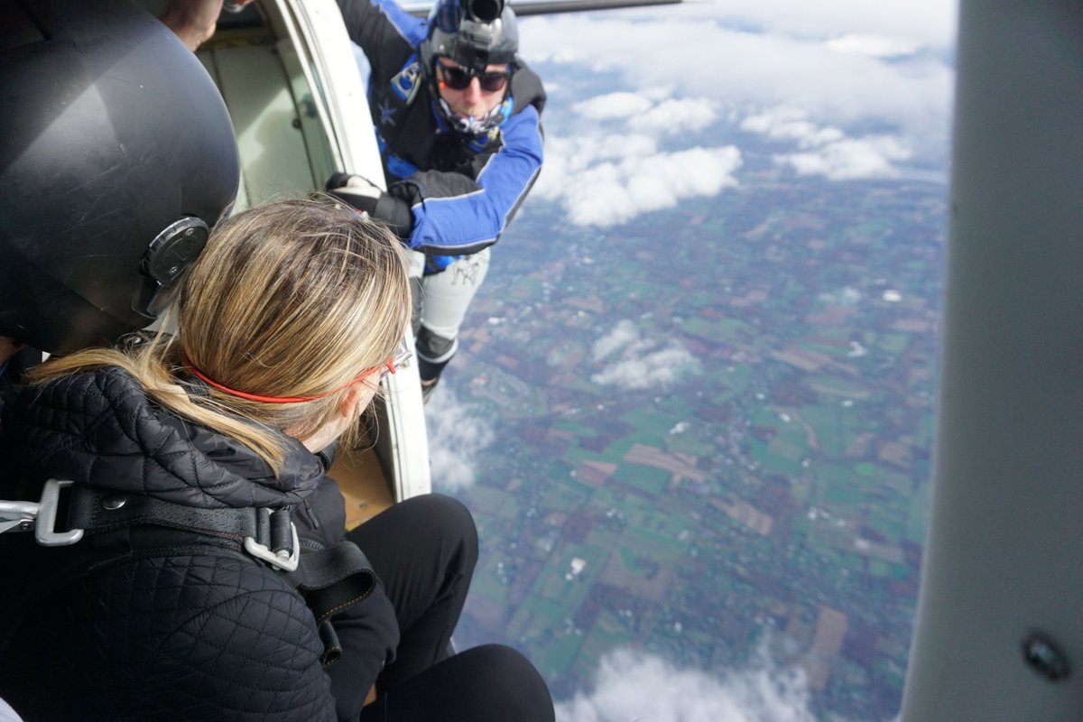 SkydivePhilly's tweet photo. #skydivephiladelphia @SkydivePhilly #ontheedge https://t.co/4UDdnQLm8w