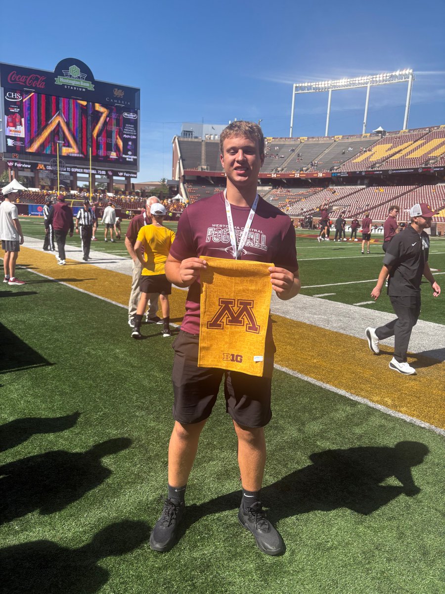 CarsonRuha's tweet photo. Had an awesome time at Minnesota today for the Mississippi State game! Really appreciate @_cgallagher, @Coach_CJRobbins, and @GopherFootball for having me out. It was great meeting the coaches and experiencing Gopher game day. Thanks again! Ski-U-Mah! https://t.co/neYsvREWQZ
