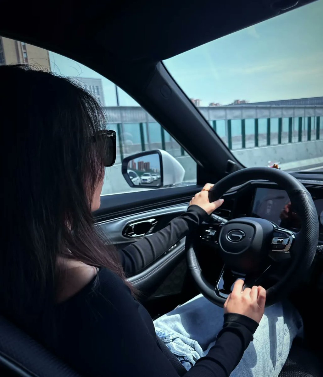 ariab290347's tweet photo. First day of driving school went way better than expected! Managed to parallel park (kind of) and didn’t panic when the instructor yelled “turn left”  Still have 100+ hours to practice, but already feeling stoked. #DrivingLife #NewDriver https://t.co/HeV2aXHZjH