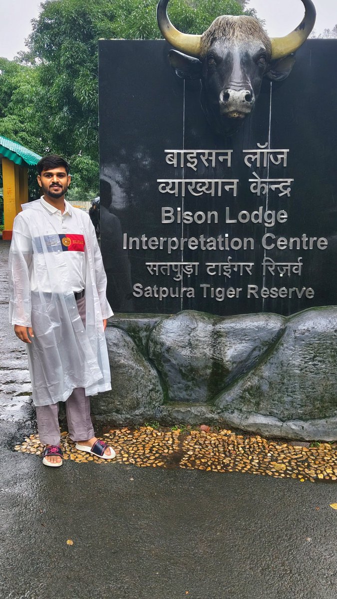 Mahendra__09's tweet photo. Some places just feel like a dream❤️✨💫.......

📍Bison Lodge Interpretation Centre Pachmarhi, (M.P.) https://t.co/lRUT7y61y1