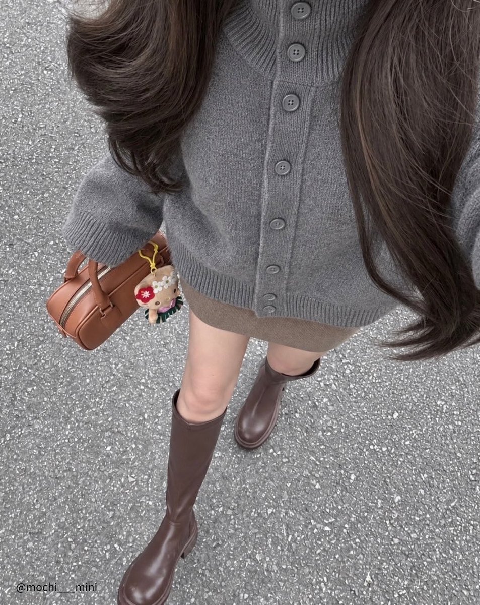 mochi___mini's tweet photo. UNIQLOのこれ実物見たら可愛すぎて2色買い‼️
4,990円で11月頃まではアウター代わりにもなりそう🙂‍↕️ https://t.co/MZIYAlVLHV