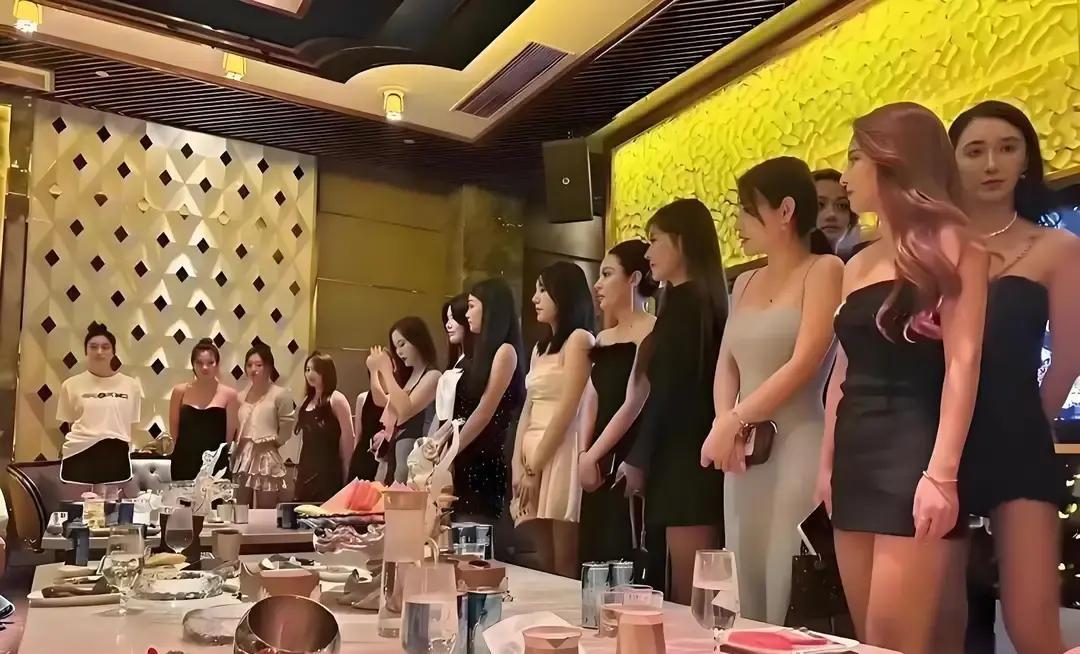 MarlysLoba7iu8's tweet photo. Karaoke night hit different with your favorite crew  Sing like no one’s listening, laugh like we’re crazy—this is where the good vibes never fade! https://t.co/NtC1igywap