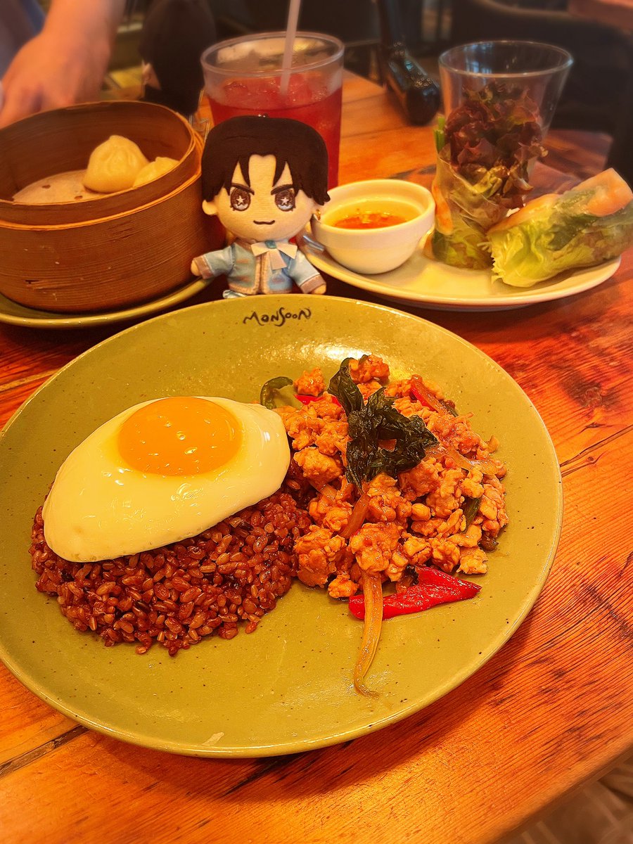 T433217311's tweet photo. KENTY FRAGRANCE 前にタイでケンティーが食べていたガパオライス食べられた〜♡
酵素玄米のガパオライスも美味しかった〜！！大満足 https://t.co/nKRM7Jnq4c