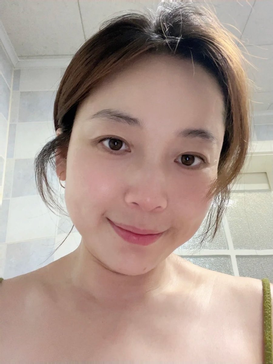 ilhamart's tweet photo. 有人想看吗？36岁老阿姨 https://t.co/S8lQ2cWs8g