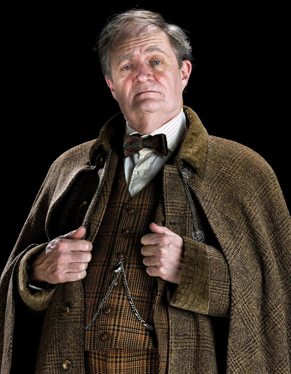 multiversohp's tweet photo. O Gary Oldman já disse em entrevista que aceitaria participar da série de HP e recentemente elogiou e falou sobre também.A HBO podia dar pra ele o papel de Horacio ou Aberforth Dumbledore https://t.co/16u2Krewda