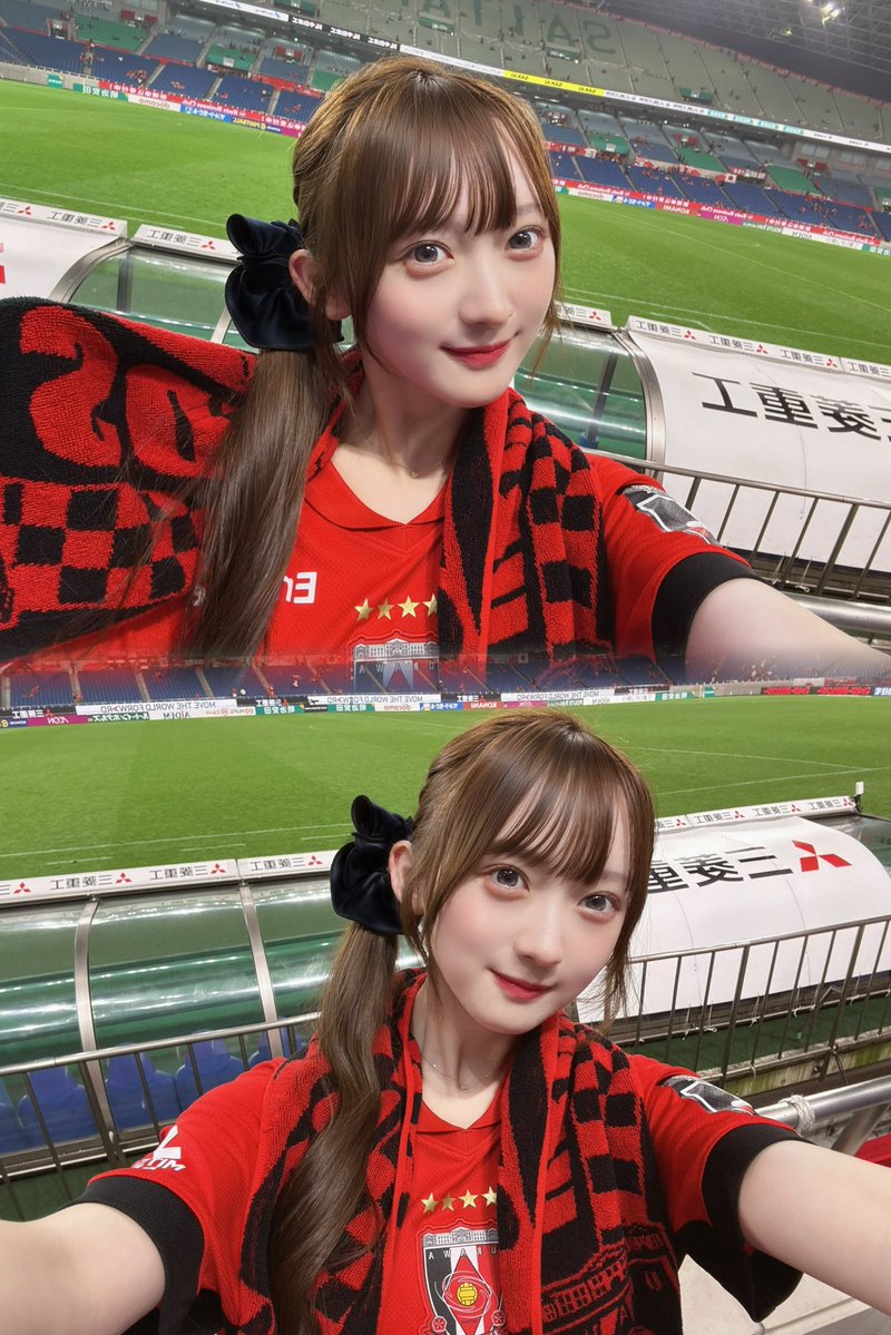 nono_chuucute's tweet photo. 今日は初めて浦和レッズの試合を観に行ってきました♦️

レッズサポーターの応援が想像の何倍も凄くて✨📣
熱気に圧倒されっぱなしの特別な時間でした˖ ࣪⊹

メンバーのはるっちとも写真撮れた📸
アイドルじゃない姿も新鮮でかっこよかった❤️
熱量に感動…勝ち試合みるまで通います✨

 #浦和レッズ https://t.co/RSfXiU3J9F
