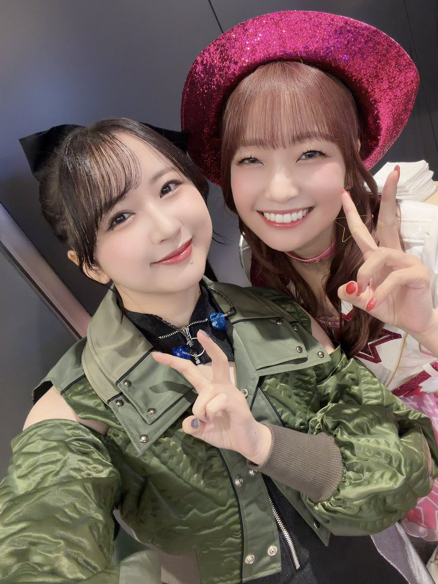 tomoyo_t_1014's tweet photo. 日付超える前にバースデーガールはっしーとの写真を📷
二日間とも圧倒的な存在だった、螢さんだったなあ
#シャインポスト #BSF2026 https://t.co/NelYRtHfz1