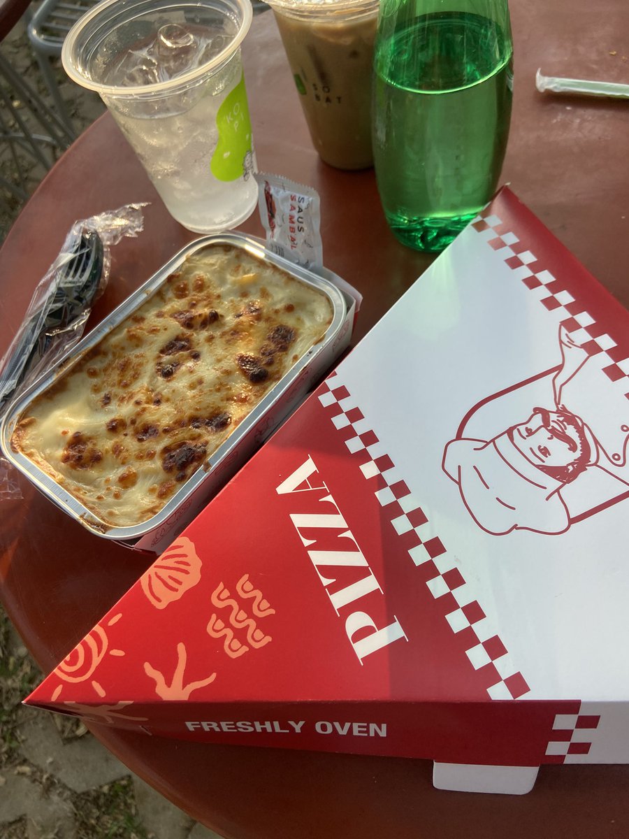 bukankimpul_'s tweet photo. say pizza 🍕 https://t.co/WxvnAHSRbF