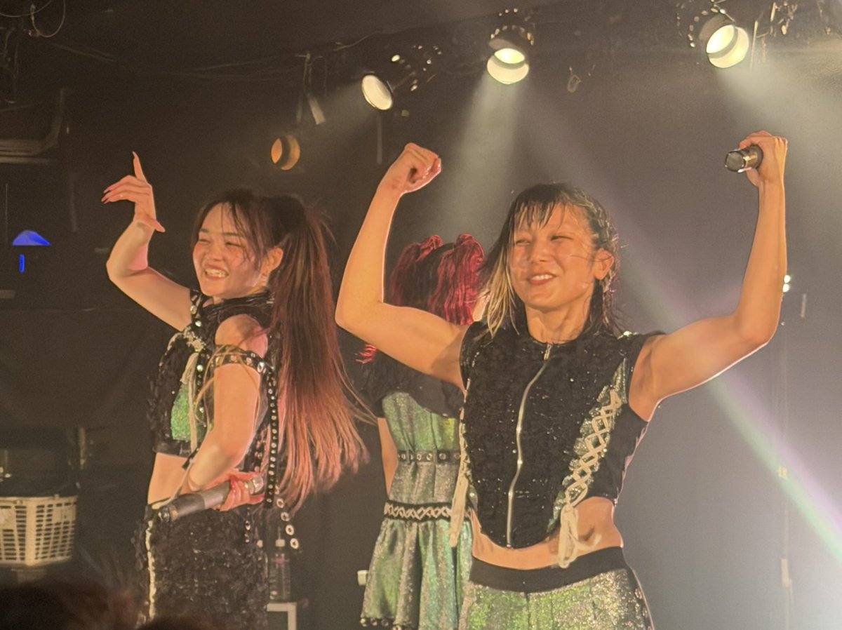 kyoco0966's tweet photo. 日曜日昼間のO-nest最高だった
非常にカッコイイバンバンさん
#PIGGS
#PIGGSFINALTOUR https://t.co/hw5uYD9bUl