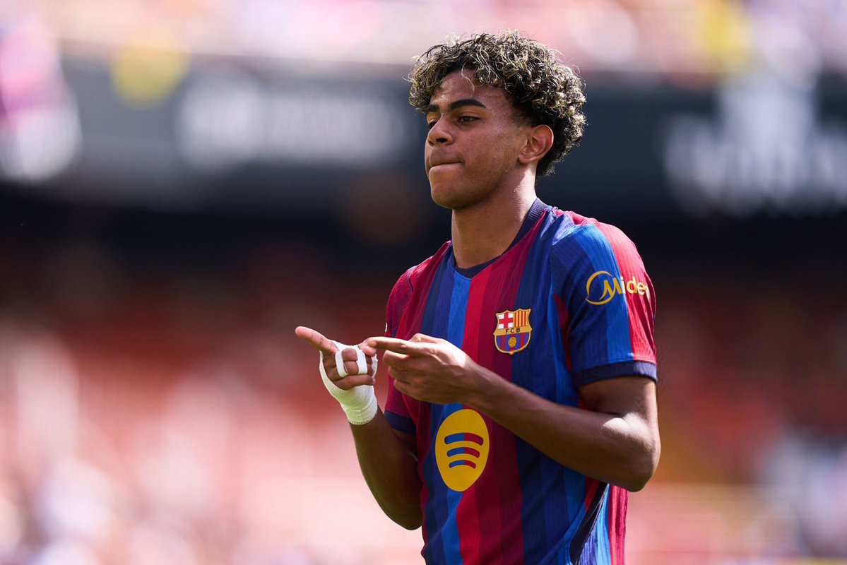ActuFoot_'s tweet photo. 🚨 LAMINE YAMAL 🇪🇸 AUTEUR D’UN DOUBLÉ AVEC LE BARÇA !!! 🤩💙❤️

Cette saison c’est :
⚽️ 7 BUTS
🎯 2 PASSES DÉCISIVES https://t.co/6yLi87k1bj