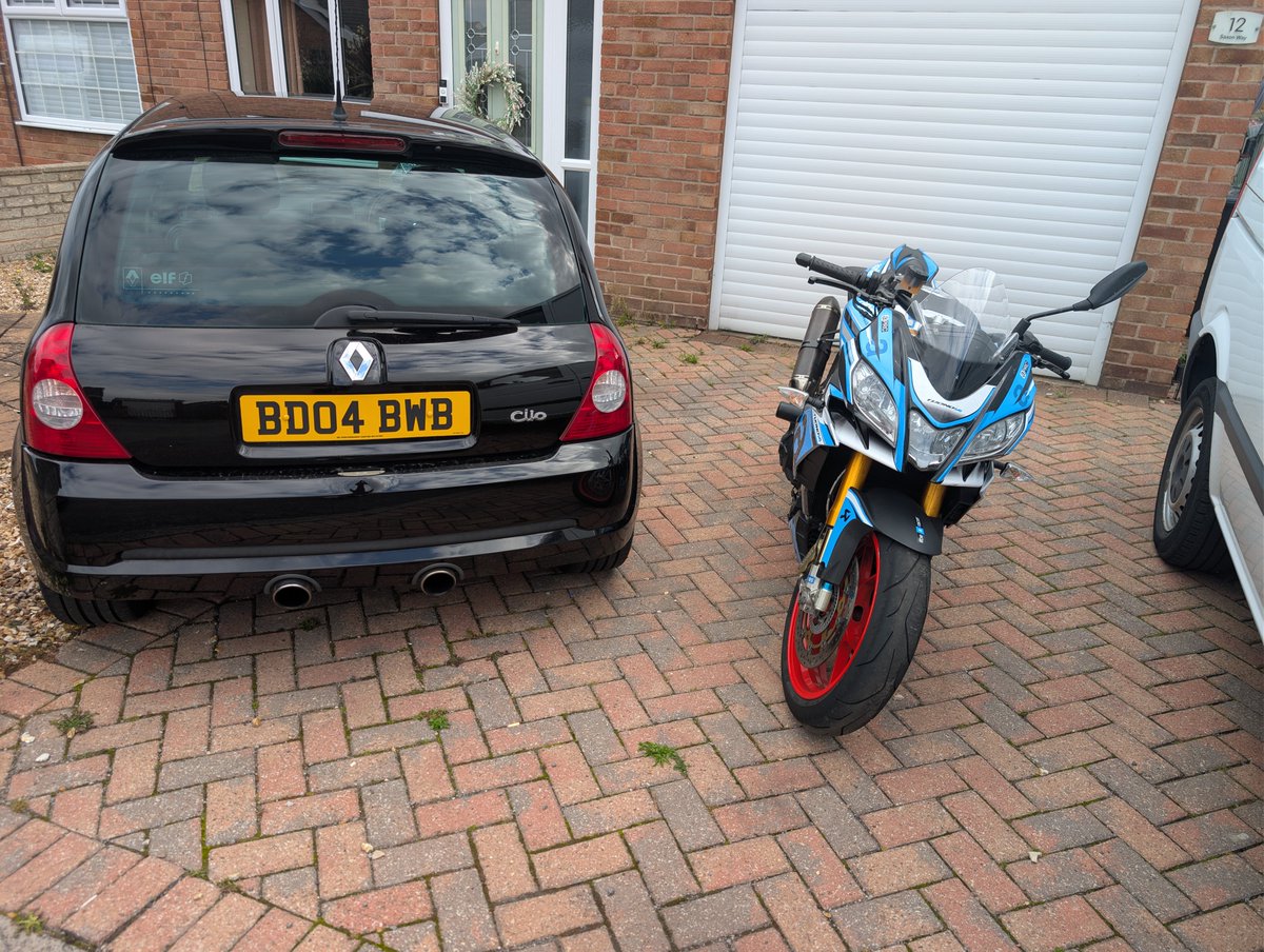 SimonAl22835521's tweet photo. @TotalMotorcycle My 2 toys. Both put a big smile on my face. https://t.co/Fe6TmrImJV