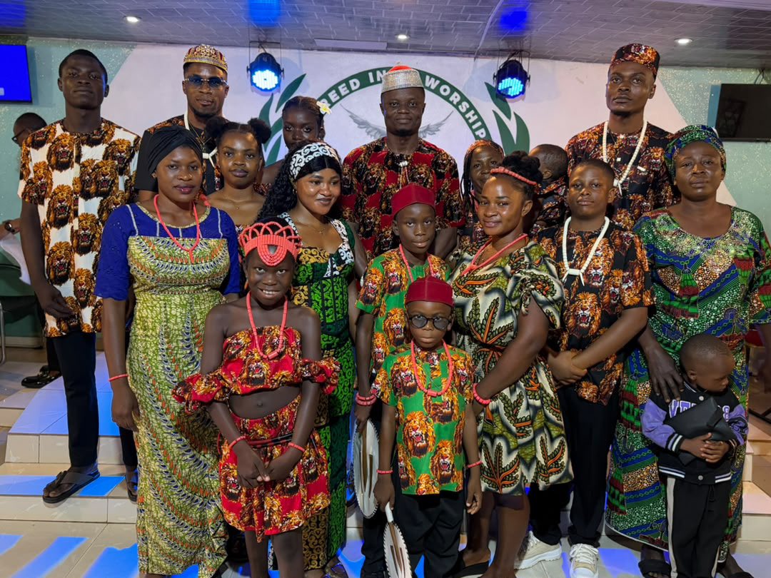 SBIWC_TV's tweet photo. PHOTOSPEAK OF OUR 2026 LOVE/NATIVE
SUNDAYSS
Different Languages, Different Tribes, Different Cultures But One Spirit, One Hope, One God, One Throne, One Lamb - (Rev. 7:9)
#sundays #goviral #viral #500kviews #viraltwiterphoto https://t.co/xQCrvg36V0