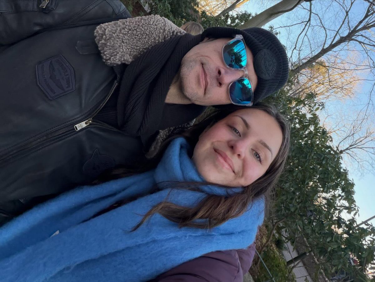 caio597's tweet photo. Mijn ouders, mijn familie, mijn warmte. Liefs. https://t.co/EjP3tM4gD6
