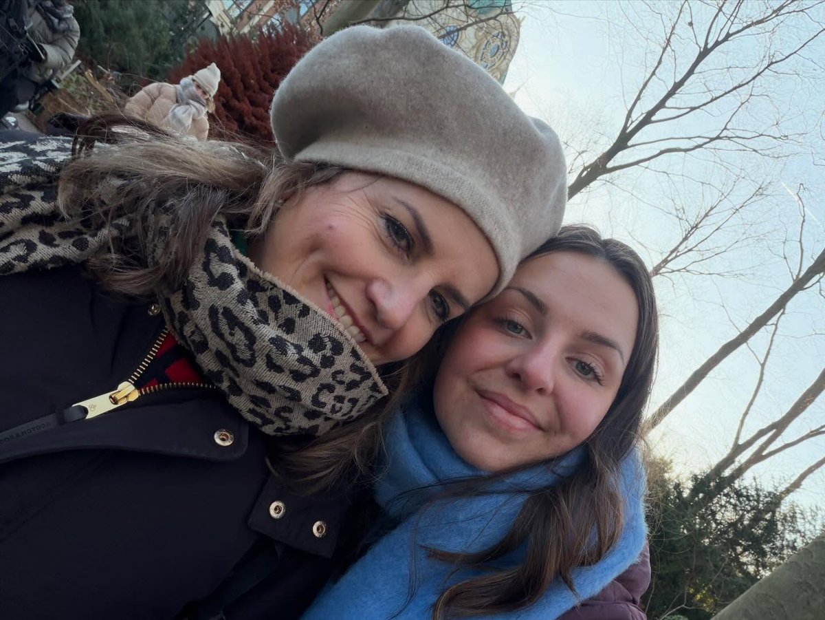 caio597's tweet photo. Mijn ouders, mijn familie, mijn warmte. Liefs. https://t.co/EjP3tM4gD6