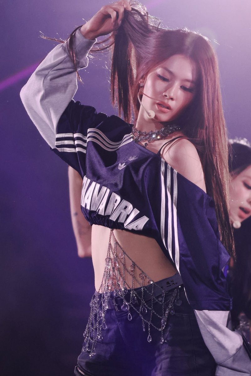 midnightflowcr's tweet photo. ⠀⠀

ᅠᅠ     
ᅠᅠᅠᅠ
                @.midnightflower
                        ➟ shared a 𝙣𝙚𝙬 𝙥𝙤𝙨𝙩

ᅠᅠ
                           Concert memories 
ᅠᅠ https://t.co/nS8JwjoTER