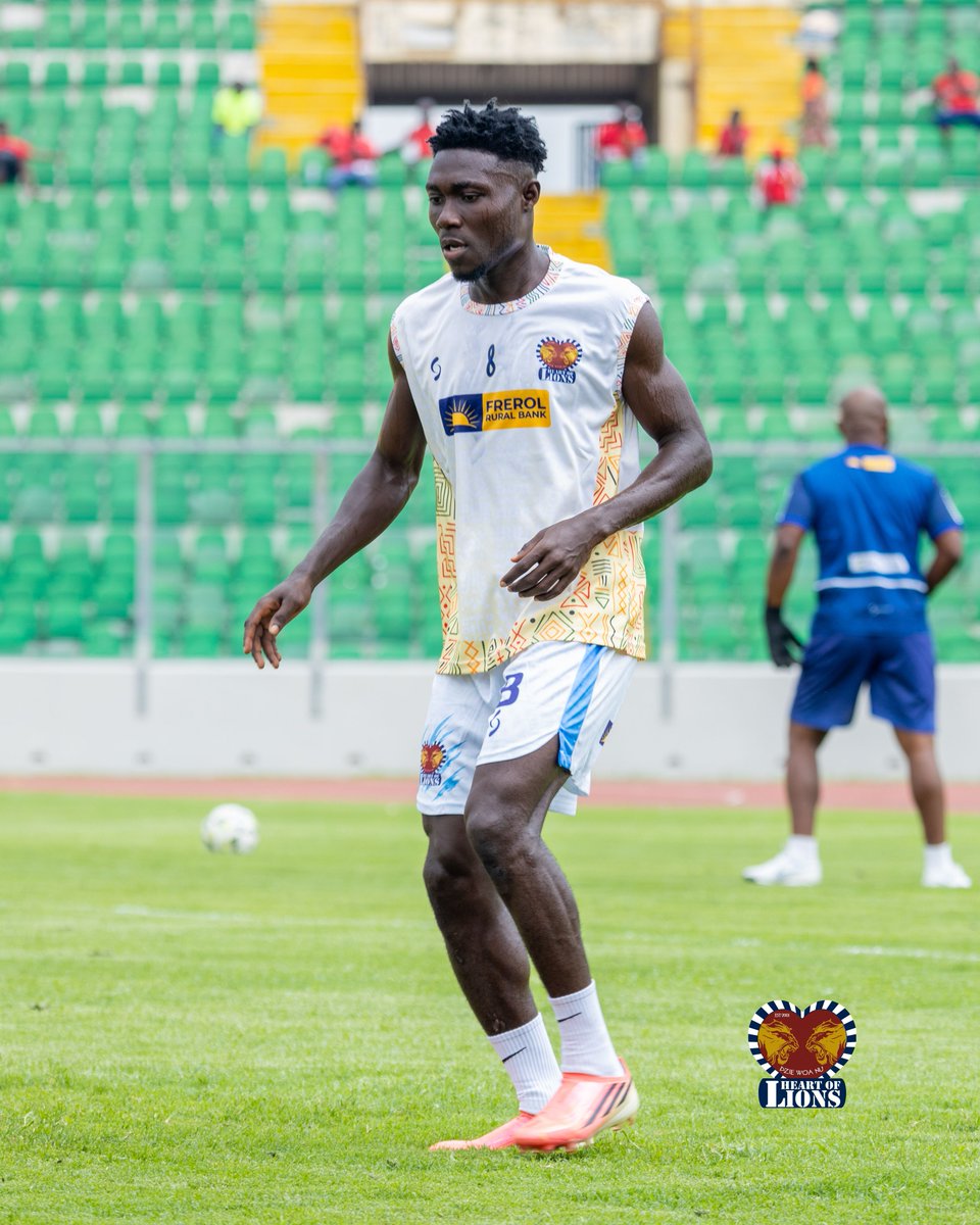 HeartOfLionsFc's tweet photo. ⏰️ || Team Warm Up 

[𝐊𝐨𝐭𝐨𝐤𝐨 -𝐋𝐢𝐨𝐧𝐬]
#DzieWoaNu #𝐇𝐨𝐥𝐅𝐜🦁🔴🔵 #GplWk2 #SereneInsurance Ghana Premier League https://t.co/RXRwIDTfqr