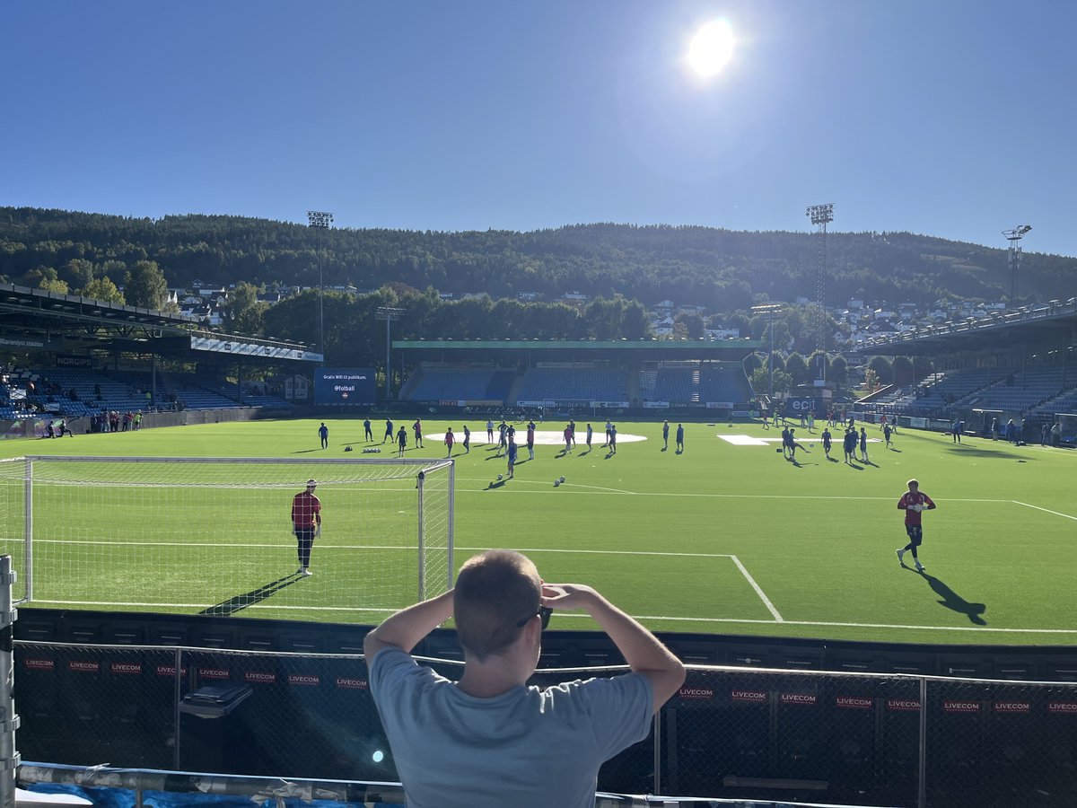 MadsFossum14's tweet photo. Strømsgodset - Sandnes Ulf
Kamp 100 på Marienlyst!
#groundhopping #godset https://t.co/kejPoVaz0J