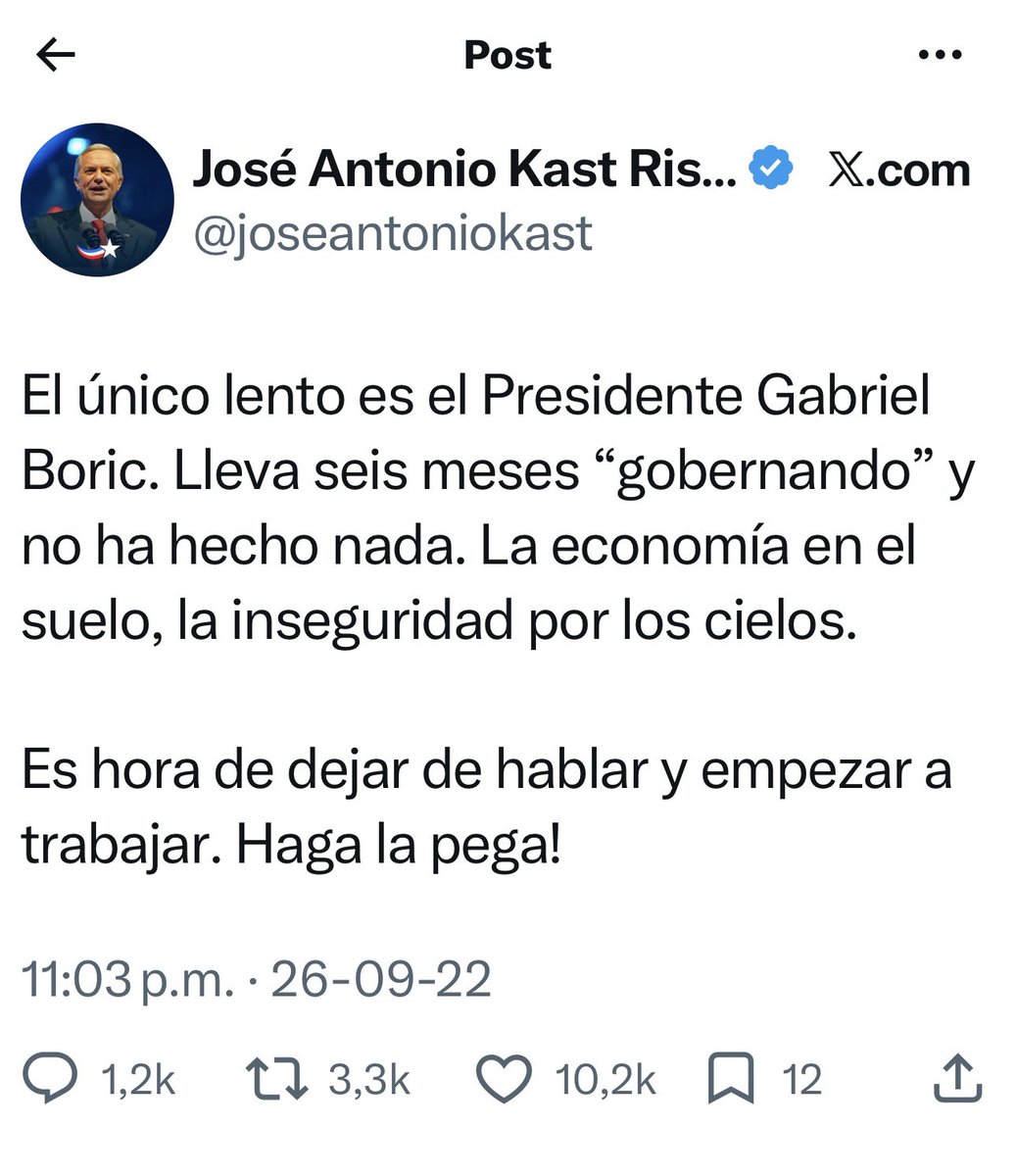 Franmunita's tweet photo. Para todos los que defienden a Kast diciendo “pero si solo lleva 6 meses, déjenlo gobernar”. 
Aquí les recuerdo cómo el mismo Kast criticaba a Boric y le pedía resultados YA, a solo 6 meses de haber asumido. Incluso pedía su renuncia antes de llegar al poder (diciembre 2019) JAJAJA