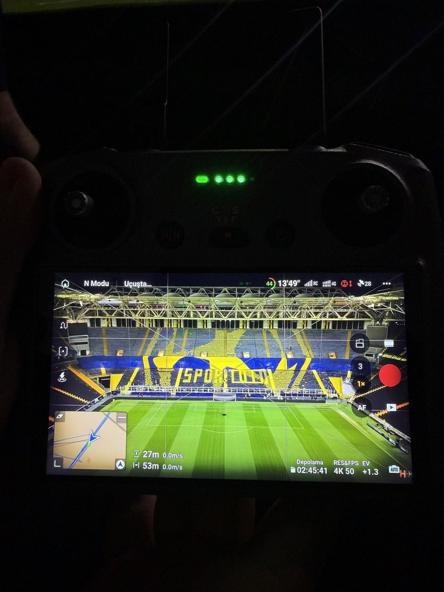 gencfborg's tweet photo. Fenerbahçemiz için günler boyunca büyük bir inanç ve özveriyle ortaya koyduğumuz emeğin, taşıdığımız armaya duyduğumuz sevginin ve tribünlerimiz için verdiğimiz mücadelenin kulübümüz tarafından böylesine kıymetli görülmesi, bizler için kelimelerle tarif etmesi güç bir gurur ve mutluluk kaynağıdır.

Bizler için Fenerbahçe’ye hizmet etmek yalnızca tribünlerde geçirilen 90 dakikadan ibaret değil; gerektiğinde uykumuzdan, zamanımızdan ve hayatımızın birçok anından vazgeçerek, hiçbir karşılık beklemeden bu büyük sevdanın peşinden yürümek ve bizden sonraki nesillere daha güçlü bir tribün kültürü bırakabilmek demektir.

Bugüne kadar olduğu gibi bundan sonra da Fenerbahçemizin olduğu her yerde aynı inançla çalışmaya, üretmeye, mücadele etmeye ve bu büyük camiaya yakışır işler ortaya koyabilmek için var gücümüzle emek vermeye devam edeceğiz.

Bu süreç boyunca desteğini bizlerden esirgemeyen başta Yönetim Kurulu Üyemiz İsmail Balcı olmak üzere Yönetim Kurulumuza; günler boyunca verilen emeği, dökülen alın terini ve bu koreografinin arkasındaki büyük Fenerbahçe sevgisini görerek emeğimizi böylesine kıymetli kılan ve bu gururu bizlerle paylaşan Fenerbahçe Spor Kulübü’ne gönülden teşekkür ediyoruz.

🔗  https://t.co/jNJ7hBZnP4