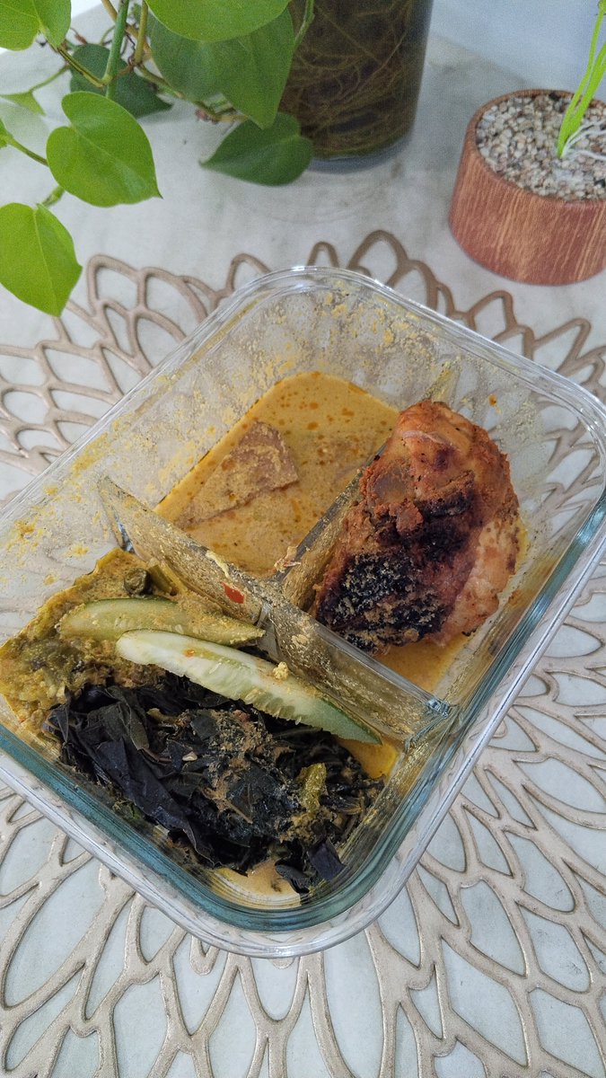 RinaMarisa's tweet photo. Banyak makan santan kurang serat, bikin perut gak nyaman.
Untungnya selalu nyetok Fibe Mini. Life saver

Yang penasaran rasanya bisa CO di sini 👇
https://t.co/9GH5pNDCRW
#FibeMini #MinumanTinggiSerat #DailyFiberFibeMini #MinumanSerat #bablancar https://t.co/bK67fmwCoq