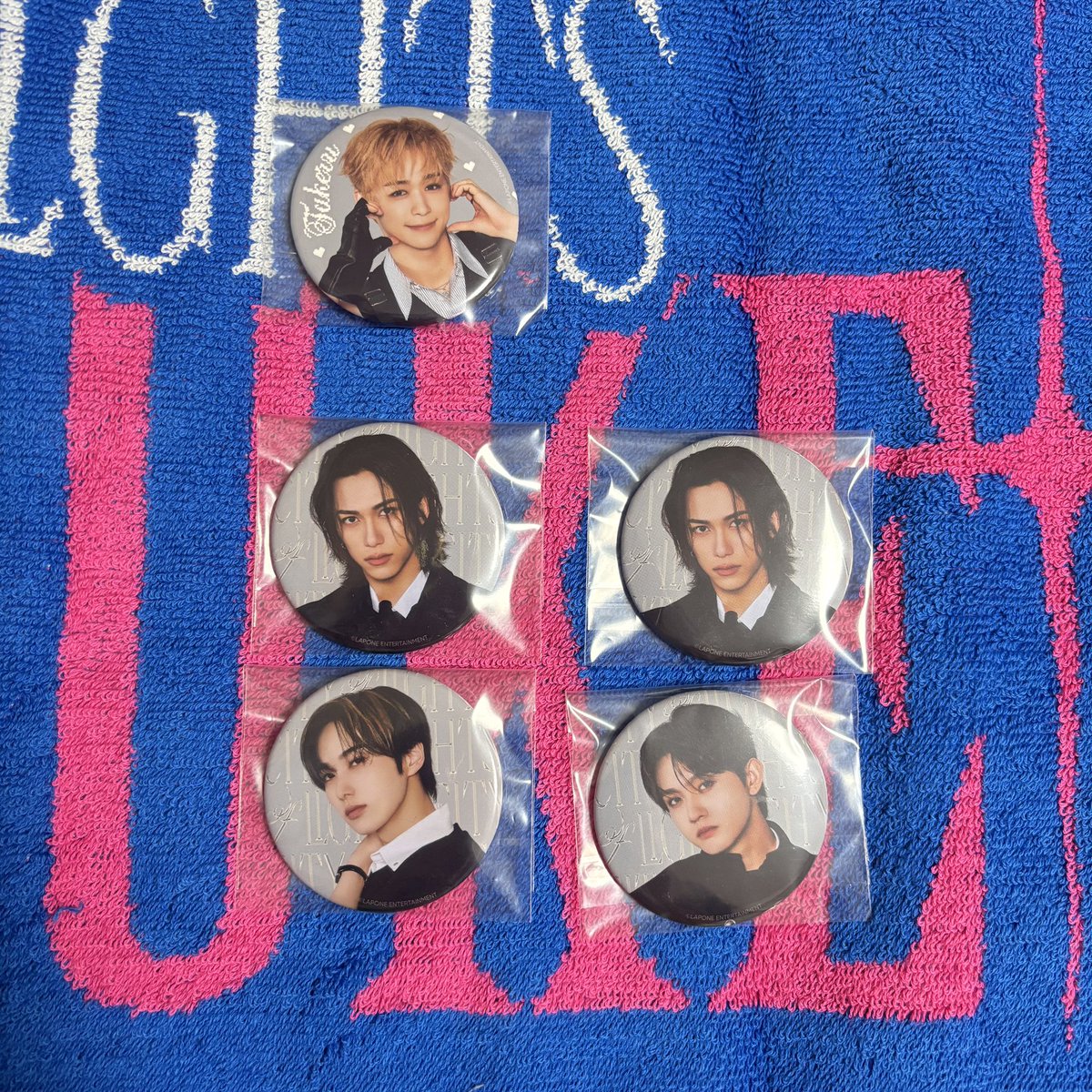 kyo810hi's tweet photo. INI 2026 DOME TOUR CITY OF LIGHTS グッズ 交換 缶バッジ

譲▶️後藤（名前入り）
池崎×2、尾崎、田島（名前なし）

求▶️藤牧 名前なし>名前入り

17日ドーム現地交換＞京セラ現地or郵送

交換可能な方がいらっしゃいましたら、お気軽にお声掛けください🥹✨

 #ini交換　#INI交換 https://t.co/0qfKdz0X6P