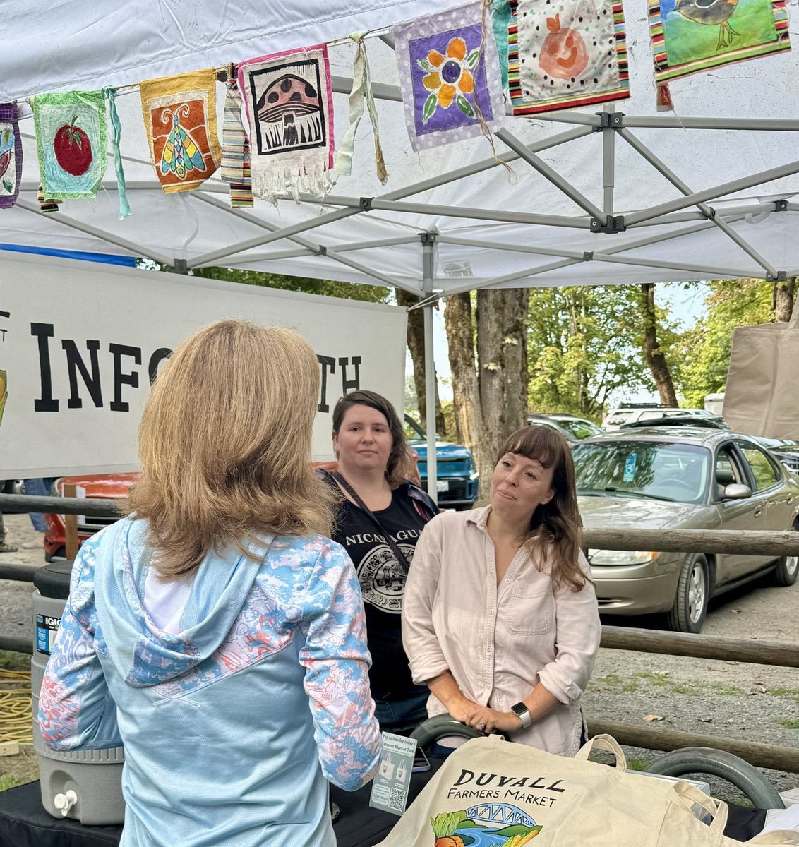 RepKimSchrier's tweet photo. Mayor McHenry and I stopped by the Duvall Farmers Market this week to pick up fresh produce and chat with local growers. Thank you for having us! https://t.co/x4xN101rmP