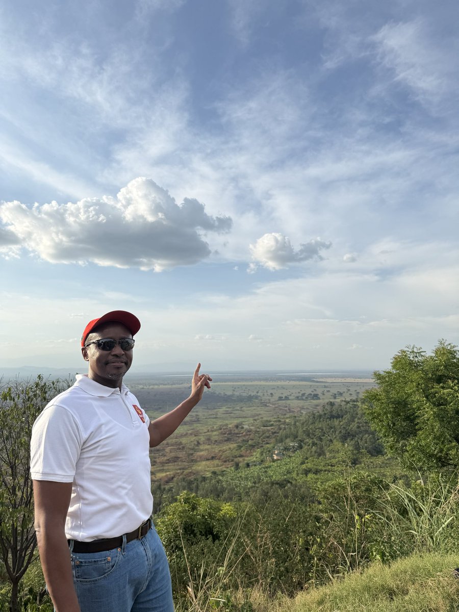 Mwesigwa_R's tweet photo. At Kyambura gorge. Indeed, Uganda is gifted by nature. https://t.co/AqsEGigUe7