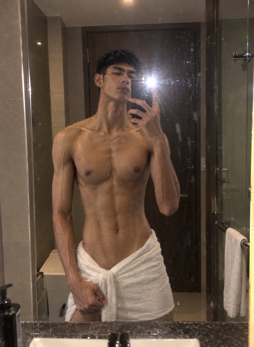TheMisterCrown's tweet photo. kay Arden Mister Lampang Tailândia 🇹🇭 https://t.co/U13NoKdvAL