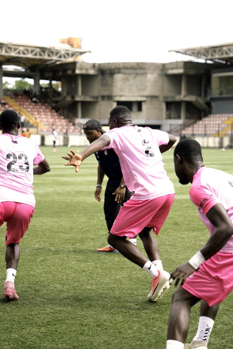 SalamiK_2's tweet photo. Getting set for the Lagos Derby 🔥⚽

#NPFL #InterLagos #EuroMatchNPFL #LagosDerby https://t.co/kgFYEtgLfp