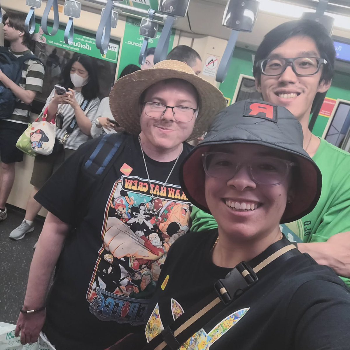 CariMagoun's tweet photo. Thanks again for a great time, Champ! Always good to see you when I visit Bangkok, especially for showing my friend some amazing sights. Until next time! https://t.co/Ia3Oll79Vt