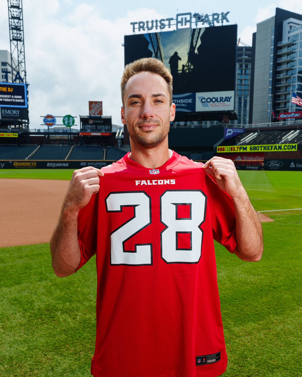 Braves's tweet photo. Go get 'em, @AtlantaFalcons! https://t.co/kL0bUsKErn