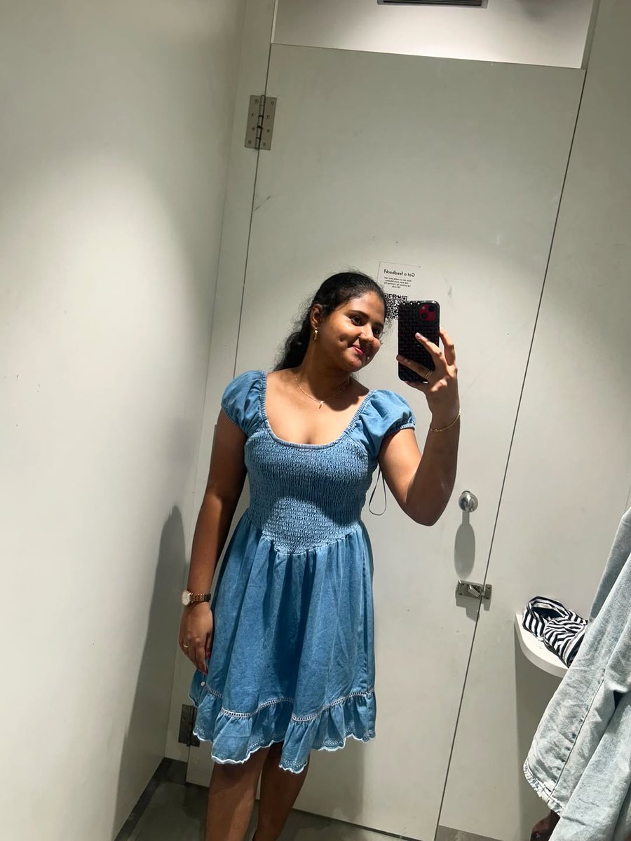 TiaraClinkt46's tweet photo. POV: You walked in just to look around... and left wanting the dress. What’s one outfit in your wardrobe that always makes you feel confident? Drop your pictures in the comments. https://t.co/F8don2F0Fc