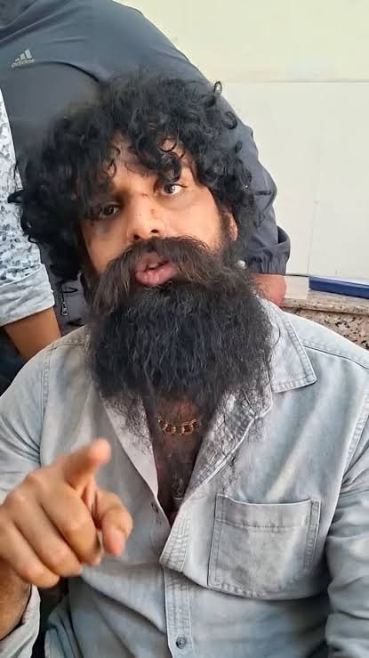 ambedkariteIND's tweet photo. FIR Filed Over Extortion of Female Café Owner, 🔥🔥

Ghaziabad Police have registered a case under serious charges against Akkú Pandit, Saurabh Pandit, Daksh Chaudhary and others.

These individuals visited the woman’s café, consumed food without paying, threatened her when she demanded payment, assaulted her, and demanded ₹50,000 per month as extortion.

We request the Ghaziabad Police to ensure they receive the strictest possible punishment.