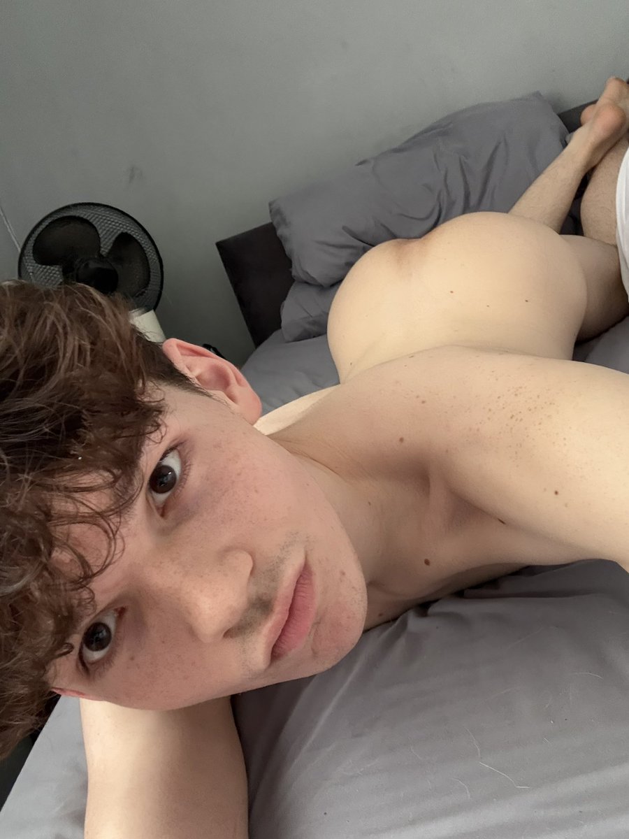 Lucas_woodsss's tweet photo. booty pics 🍑😛 https://t.co/B07aZ0LsVu