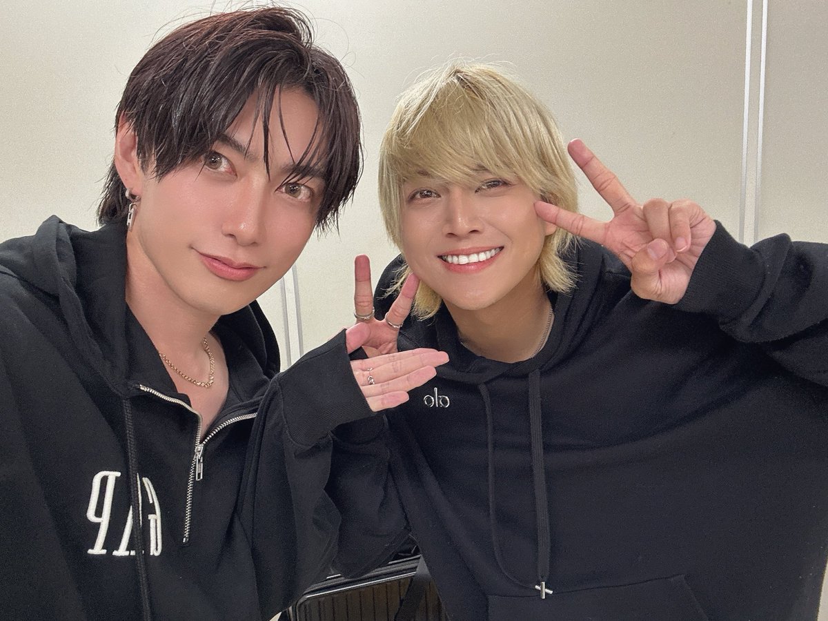 Masahito_PO_'s tweet photo. しゅうくん！誕生日おめでとう🎉🎉
素敵な一年になりますように！！

下半期は飲みに行きましょう🥂✨ https://t.co/miBinkN4IO