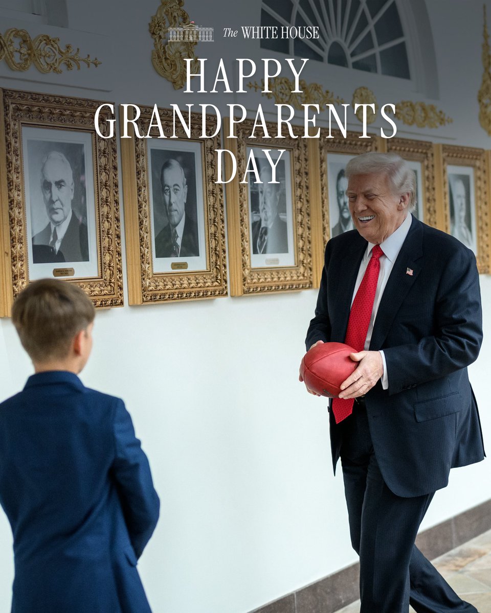 WhiteHouse's tweet photo. To the world, he’s the President. But to some, he’s still just Grandpa. ❤️

Happy Grandparents Day! https://t.co/MmT8I9ZZLl