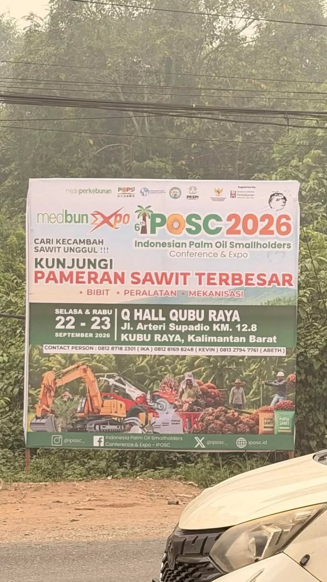 rapunsey's tweet photo. ada sekelompok orgil bikin pameran kelapa sawit terbesar dan akan di adakan di kubu raya padahal daerah kubu raya ini termasuk titik api kebakaran hutan terbanyak di kalbar. 

ga ada empati karhutla sampe sekarang belum padam mereka uda sibuk bikin pameran. https://t.co/PJz8OrOmYd