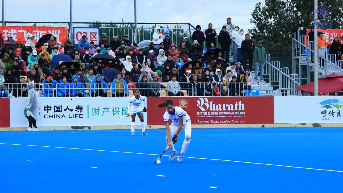 DDNewsGujarati's tweet photo. 🏑ભારતે ચીનને 1-0થી હરાવી AHF જુનિયર વિમેન્સ એશિયા કપ 2026નો ખિતાબ જીત્યો

🏑મેચની શરૂઆતથી અંત સુધી બંને ટીમો વચ્ચે રોમાંચક મુકાબલો જોવા મળ્યો

🏑નિર્ણાયક ગોલ સાથે ભારતે ચીન સામે શાનદાર જીત મેળવી

#hockey #indiakagame #juniorasiacup #AHF #indiahockey

@TheHockeyIndia https://t.co/9QFHmIolrw