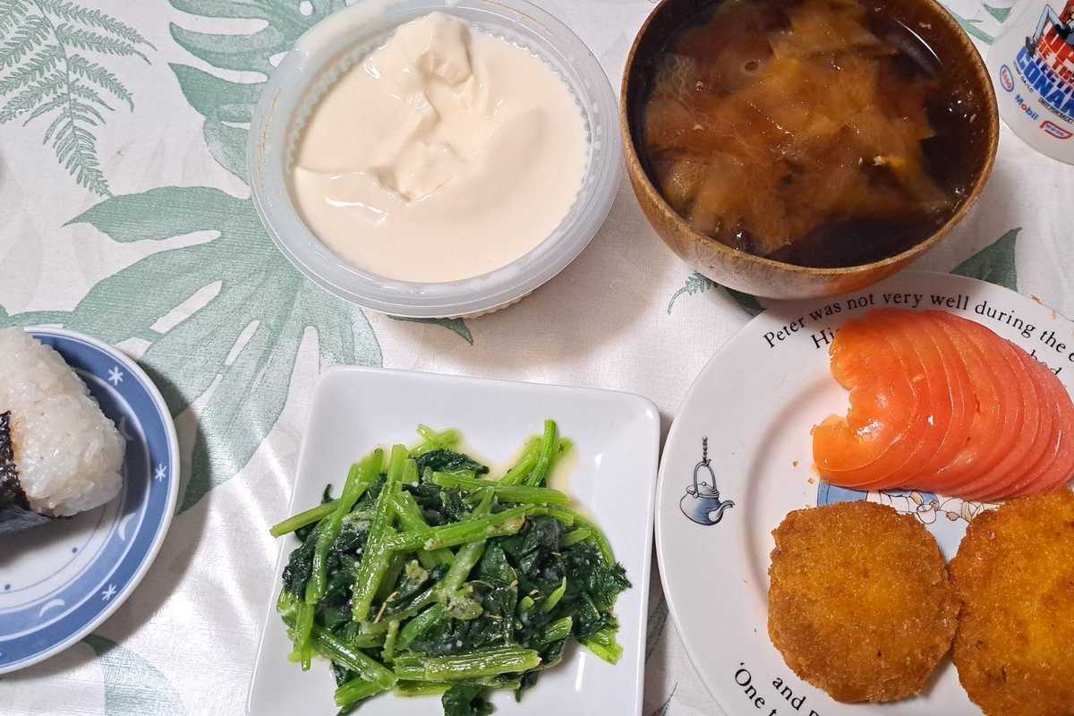 _MITORei's tweet photo. 缶ハイボール、ホントにイロイロ出てるね。
今日はワイルドターキーでお伴は法蓮草ガリバタ炒め他の皆さんです。
#ウイスキー #Whiskey https://t.co/S2IXeN5jrD