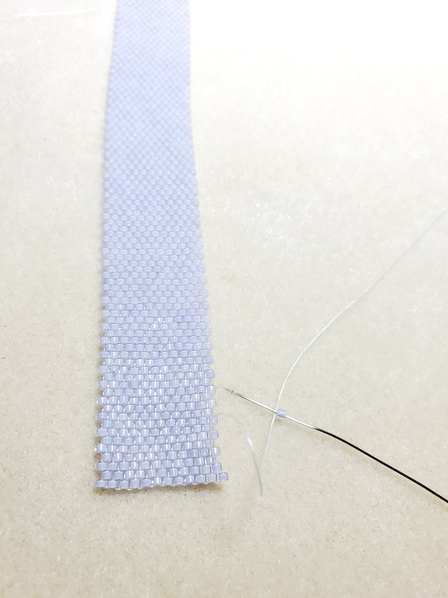 devosachi's tweet photo. 【エントリーNo.SF 001】

DEVOの第三ポイントです。ベースがないと始まらないなと感じ…ここまでで700粒です。一粒入れては通し…入れては通し…。果てしなく続くビーズの道…。(ﾀｽｹﾃ

#とにかく見てくれ展5
#DEVOのとに見て5 https://t.co/CGbxbNP4B9