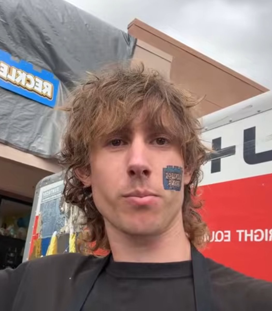 Dexerto's tweet photo. Reckless Ben has opened a 'Reckless Bricks' store in a former Bricks &amp; Minifigs location

BAM says it is taking “swift, decisive, and appropriate action” over the opening https://t.co/8e1uKt9afn