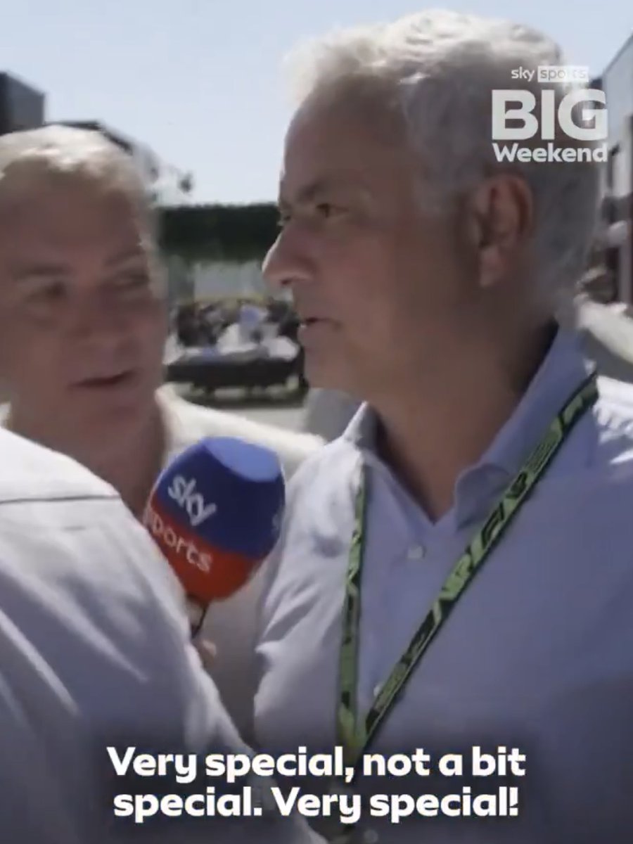 MadridXtra's tweet photo. 🚨 José Mourinho: “Jude Bellingham? Very special, not a bit, VERY SPECIAL.”

🗣️ Journalist: “Even special as you?”

🗣️ José Mourinho: “Very special.” @SkyFootball https://t.co/QBOP8aFjeK