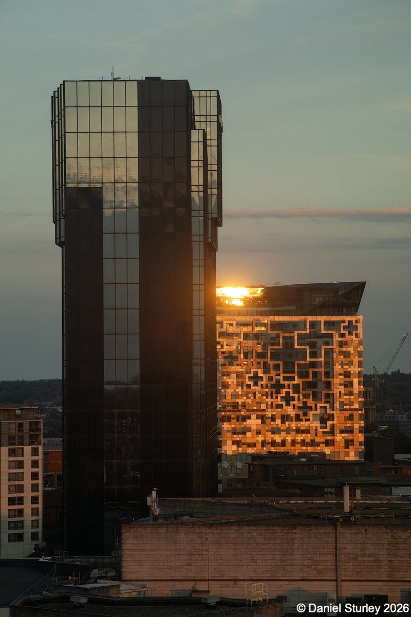 Daniel_Sturley's tweet photo. #Birmingham UK, the @HyattBham Hotel and @thecubebham 😎 https://t.co/ENUDcTbWYH