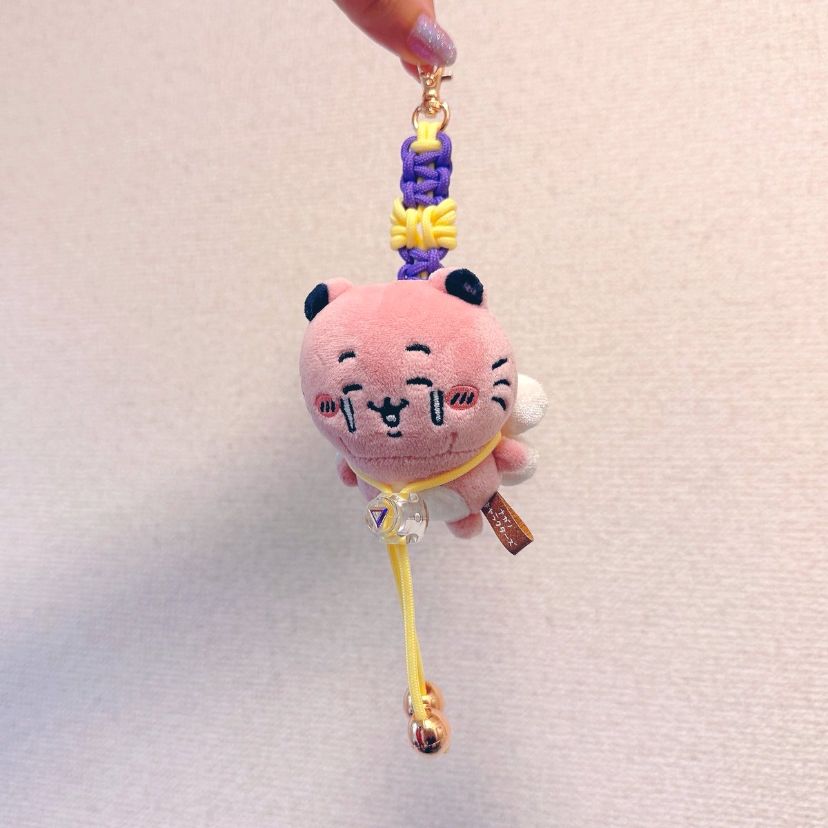 mtgt_refrain's tweet photo. あやぴちゃんからいただいたちいかわのぬい、持ち運べるようにしてってえんぢさんに頼まれてたのでこんな感じにした。 https://t.co/XEWgUerhoz