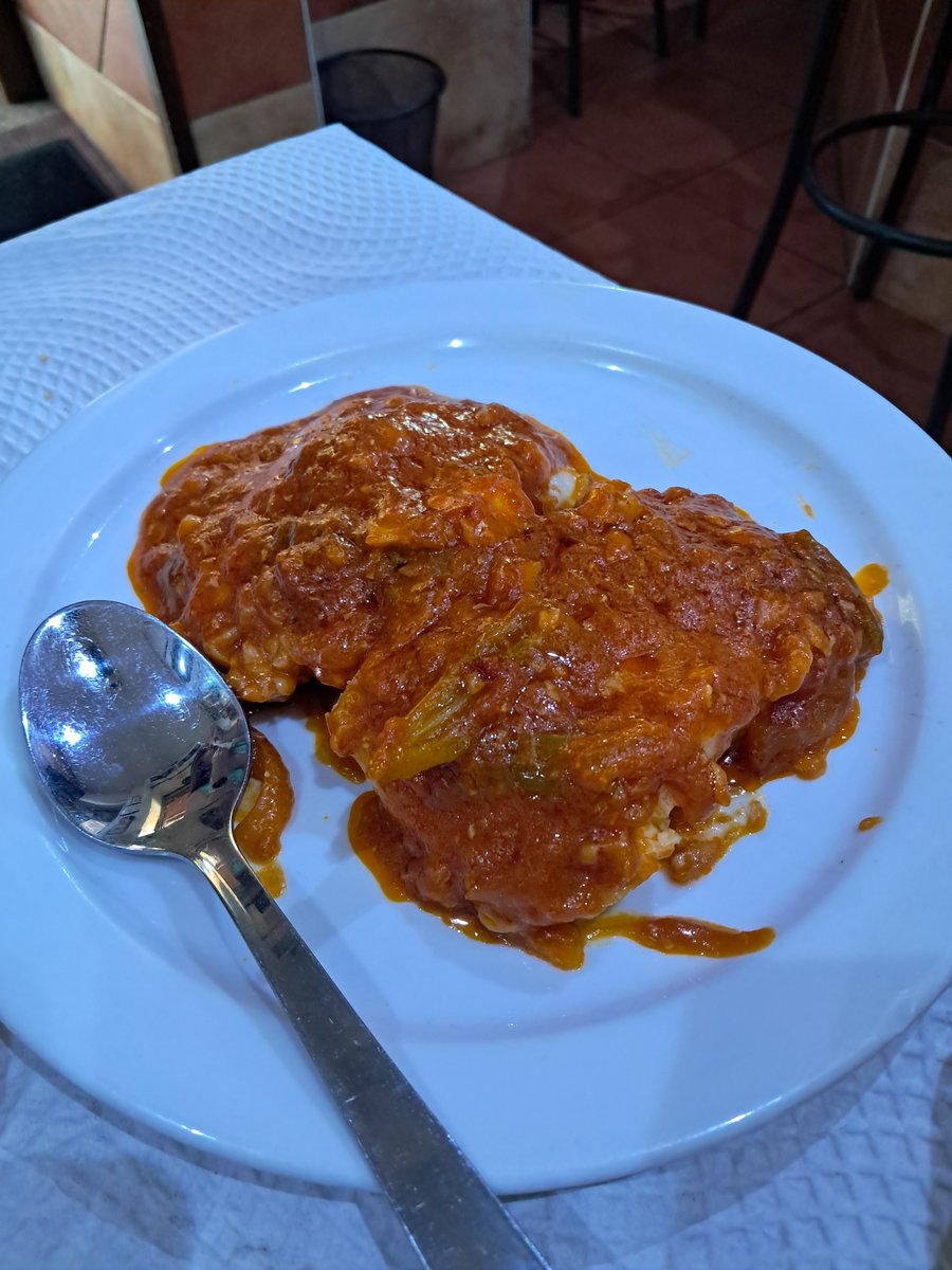comebebeama69's tweet photo. Almuerzo en Mesón PACO #Malaga zona #Guindos #CocinaHonesta #raciones #CalidadPrecio #Codillo #Bacalao #Cogollos con una cuenta de 45 euros para 3 personas (con una bebida cadabuno) #Espectacular #Gracias https://t.co/lJfpoR9Sp1